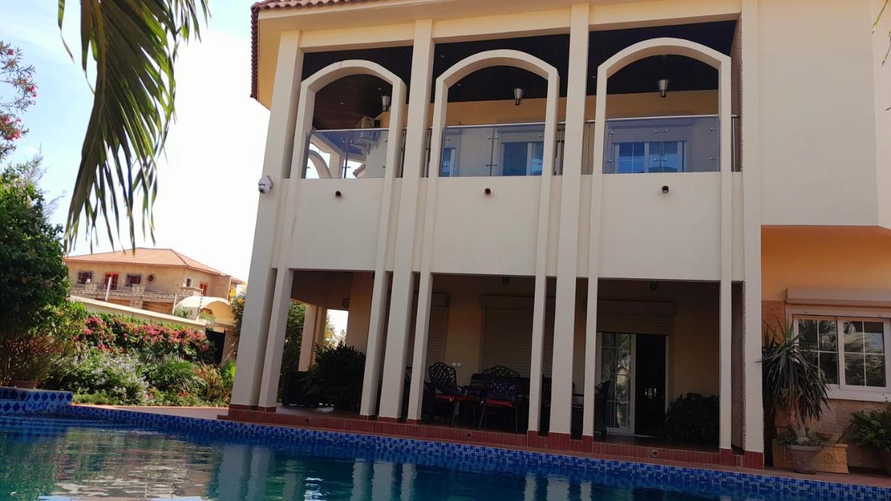 villa térangart saly Kültér fotó